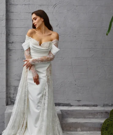 Long Sleeve Lace Elegant Wedding Dress 1