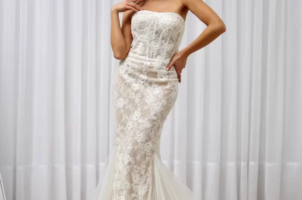 Strapless Lace Mermaid Wedding Dress